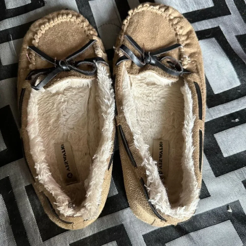 Airwalk kids moccasins